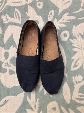 Toms Navy Canvas Slip-On Flats